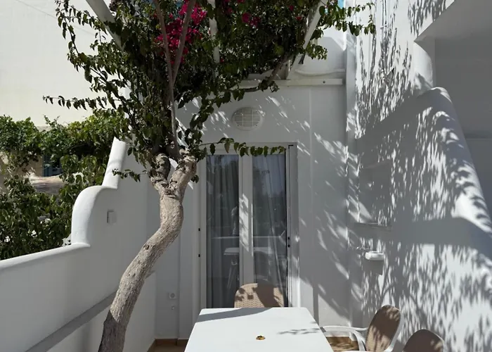 Valetta Inn Апартаменты Naxos City